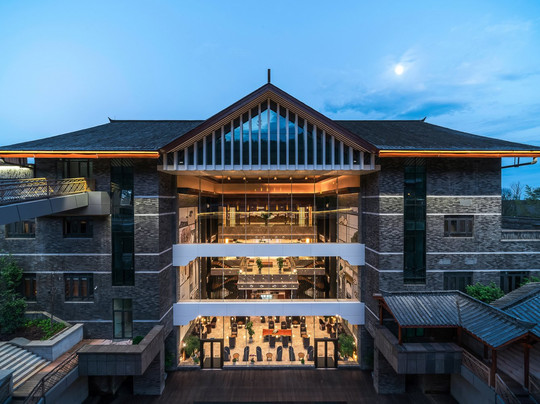 青城山尊酒店主图