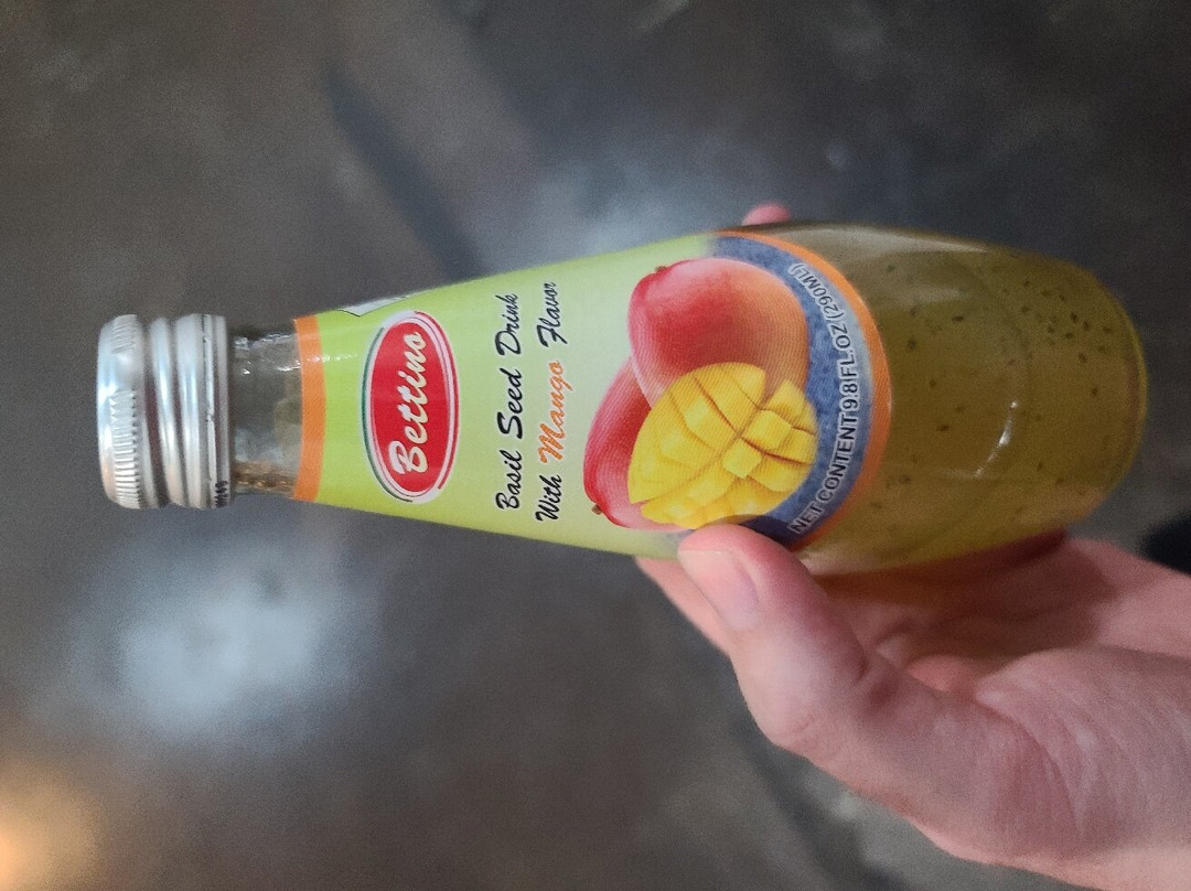 Sara's Market & Bakery