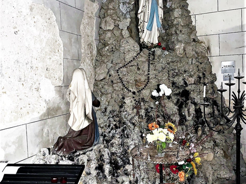 Eglise Notre-Dame-Alloue必去景点