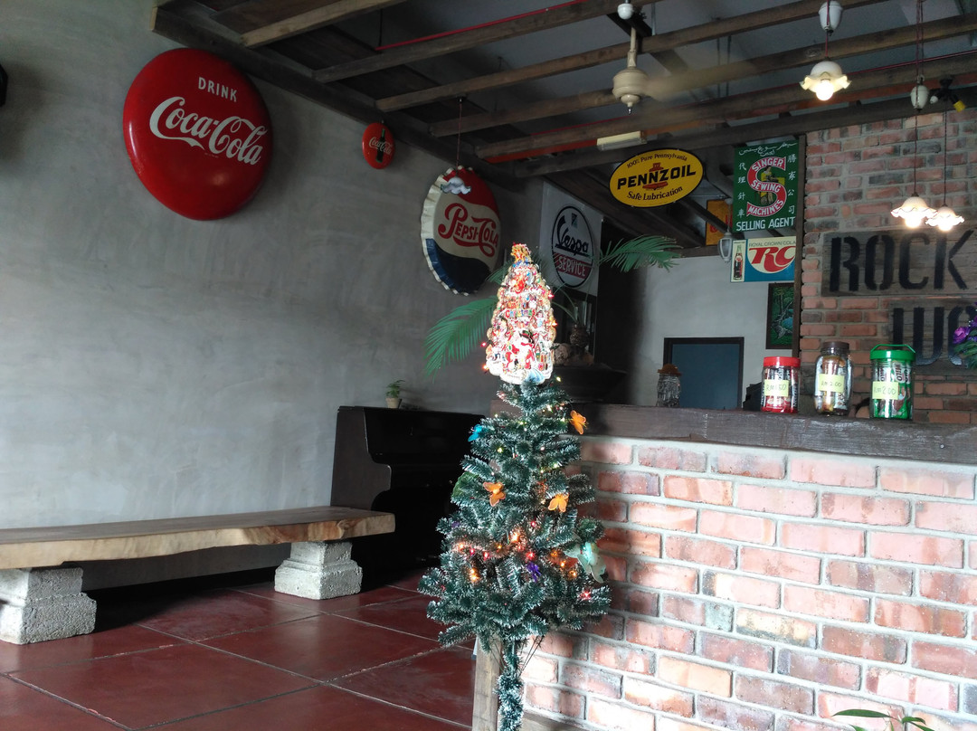 Rock Wood Hotel主图