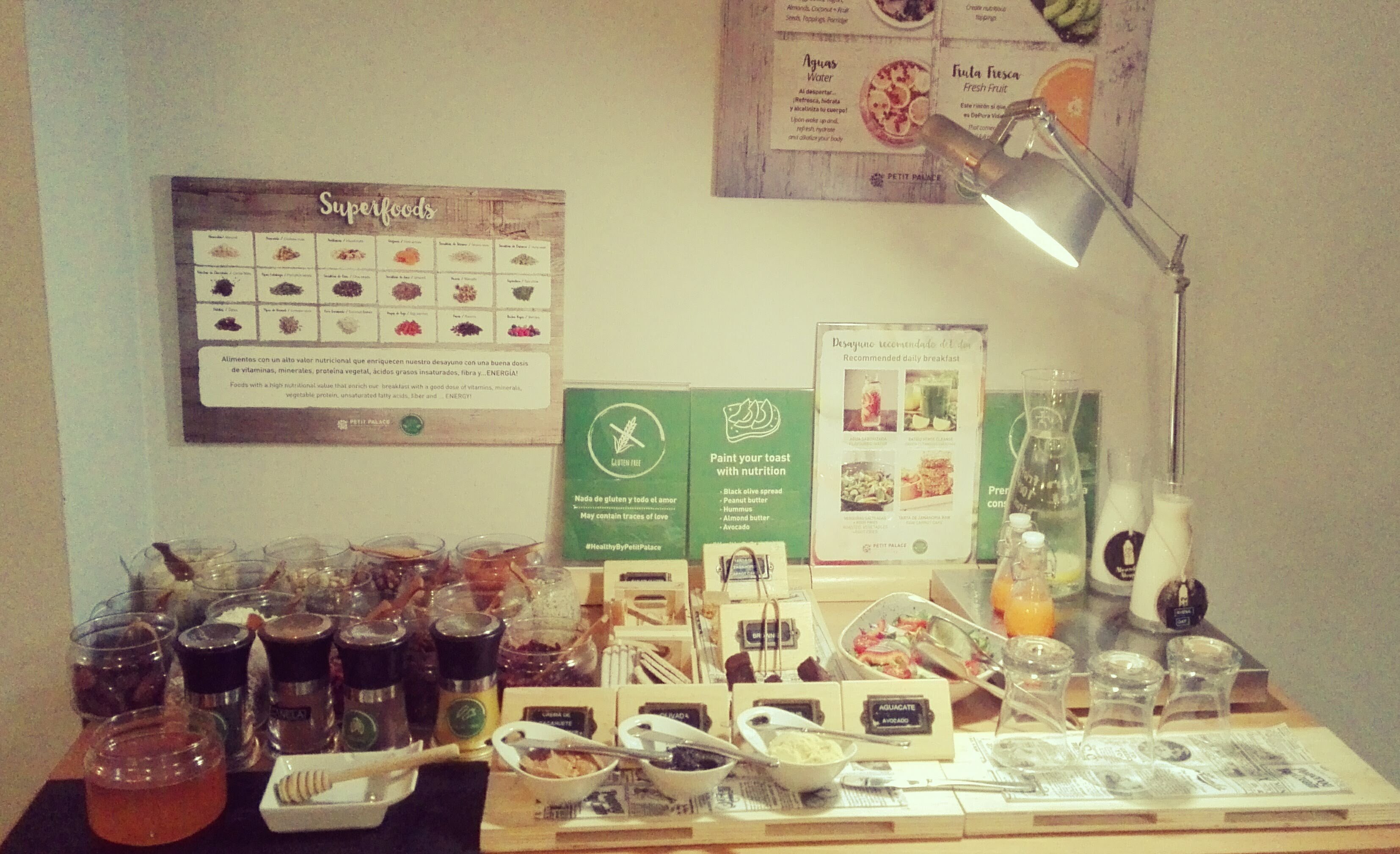 瓦伦西亚佩蒂特宫格曼尼亚斯酒店-餐饮