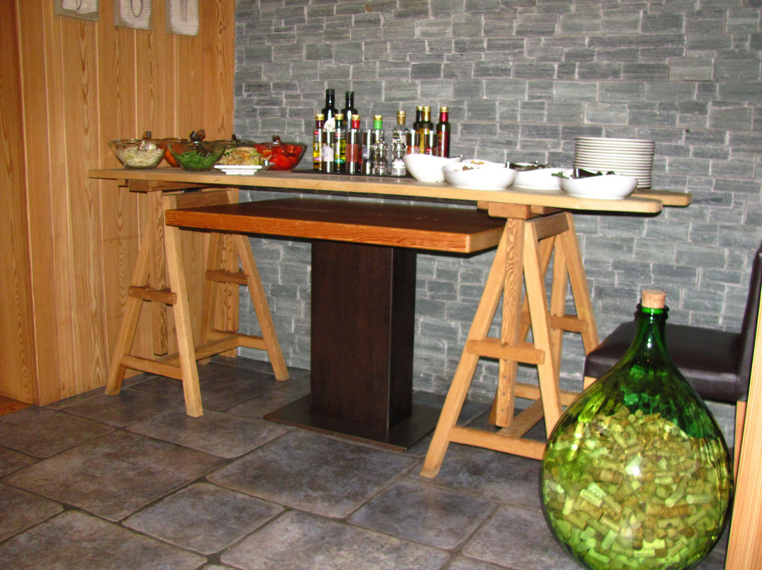 阿尔本小屋酒店主图
