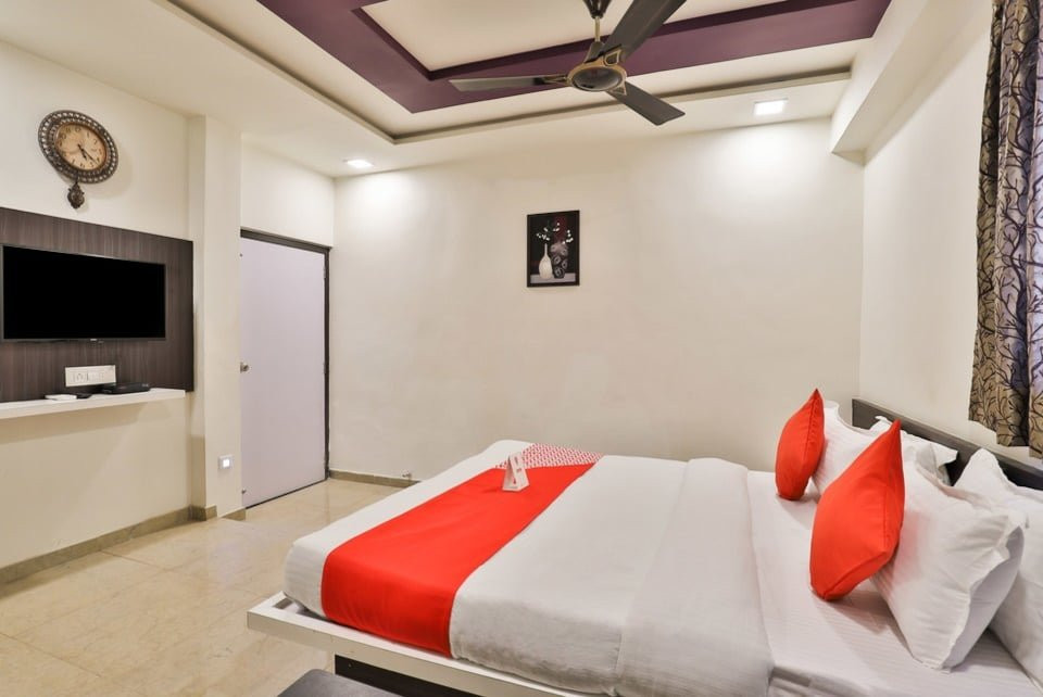 OYO 11557 Hotel Maharaja Palace主图