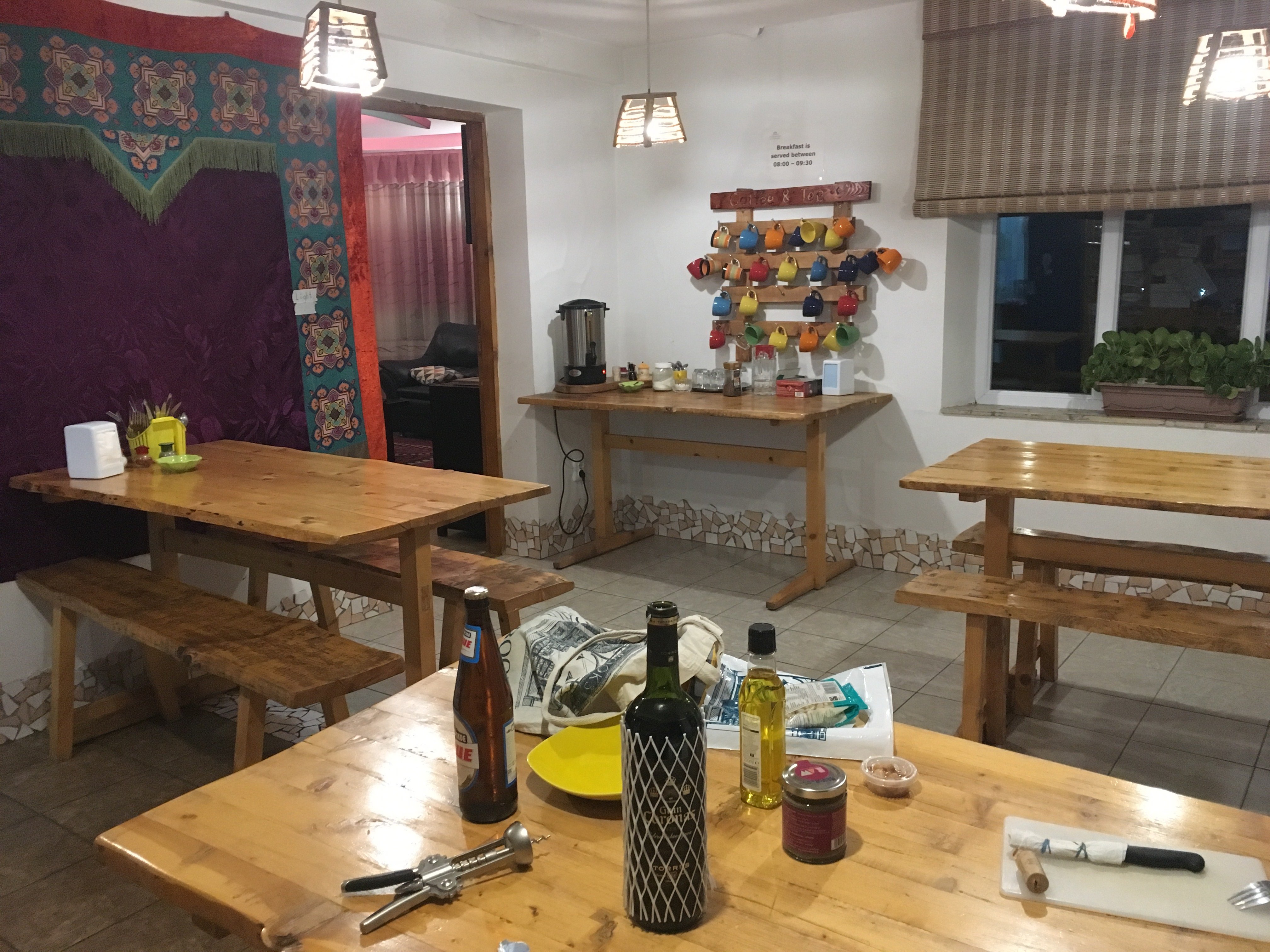 Riverside Guesthouse Karakol-餐饮