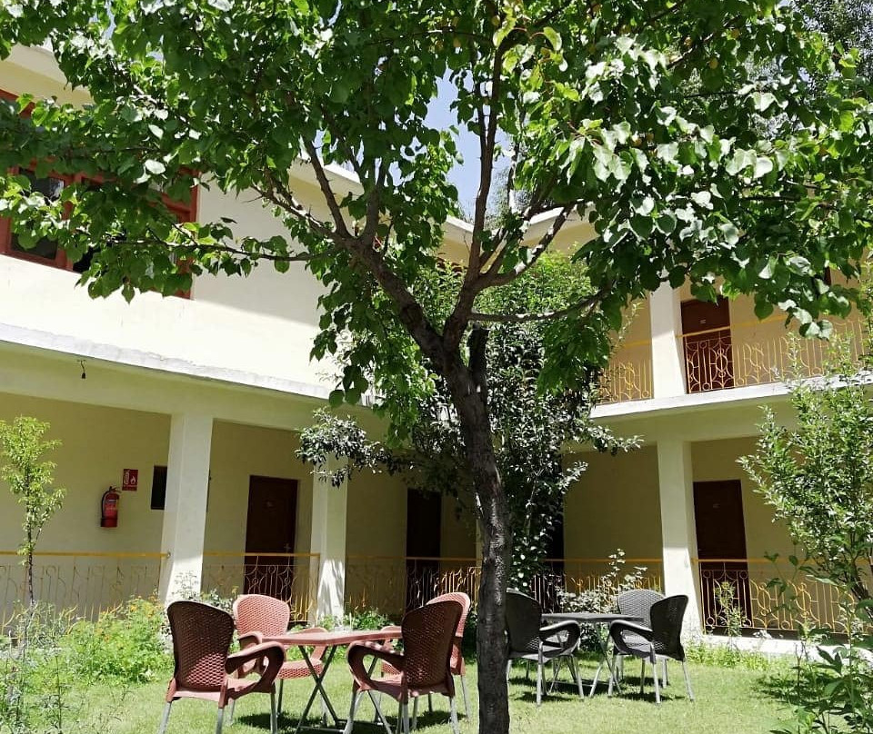 Gulmit Continental Hotel主图