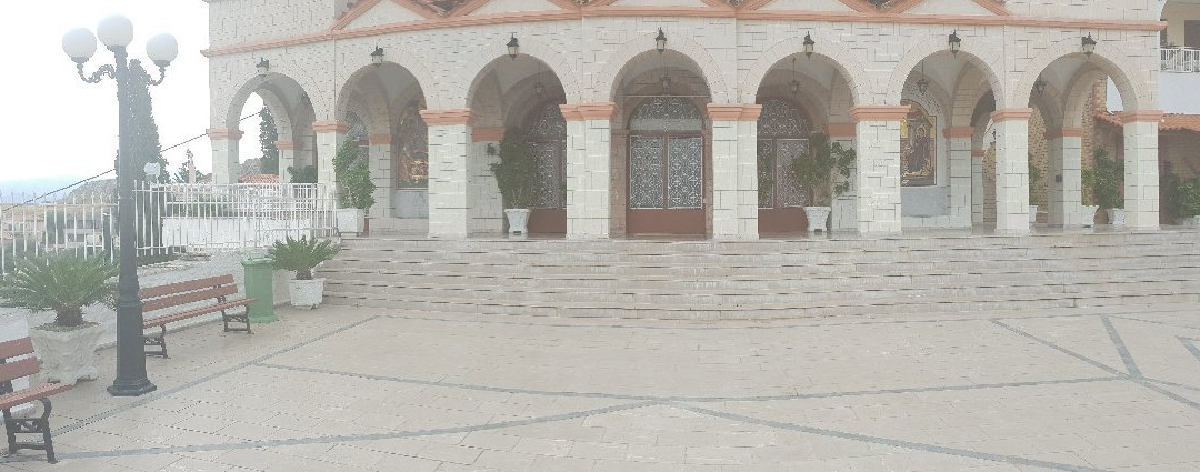 Ieros Naos Evaggelistria-Livadia必去景点