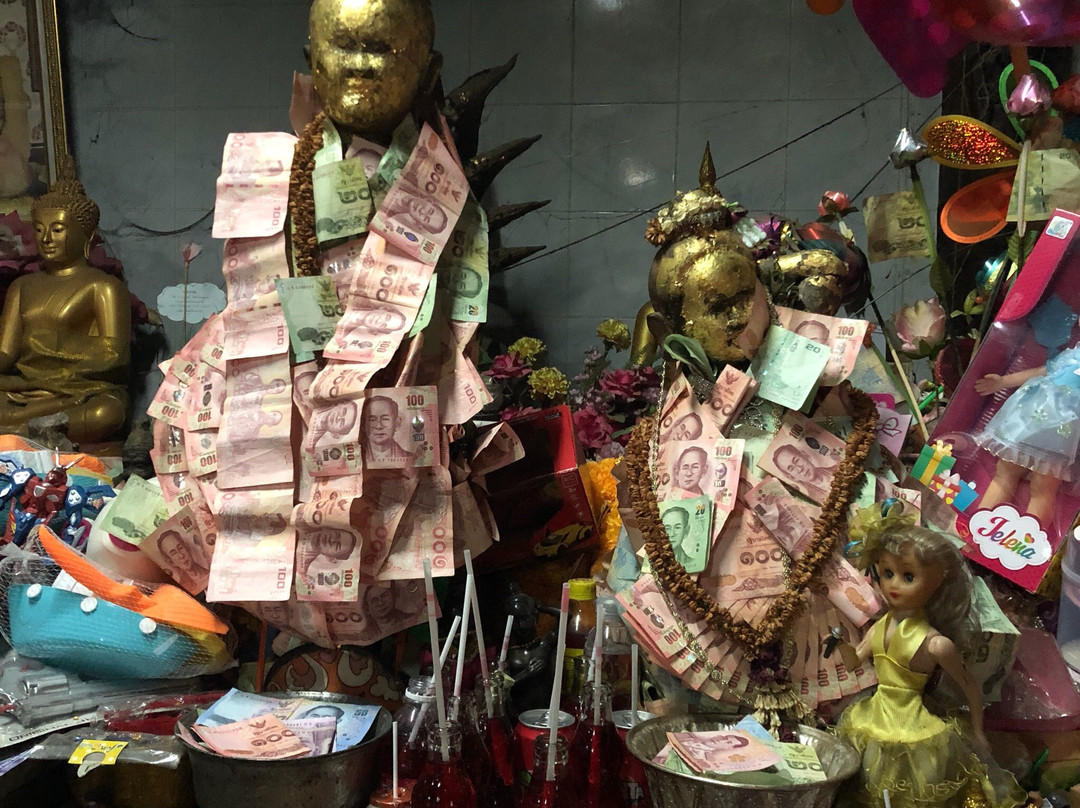 Wat Suan Luang-夜功必去景点