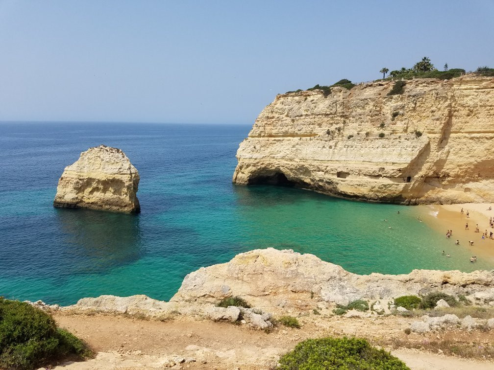 Carvalho Beach景点图片