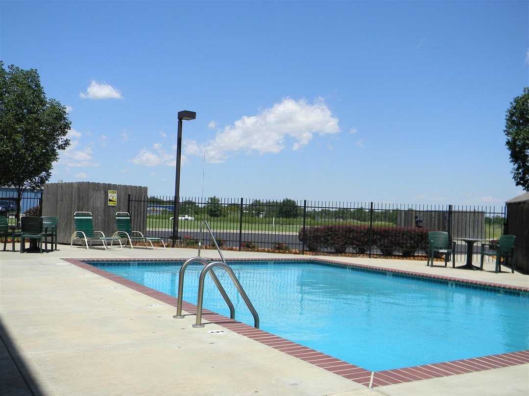 Best Western Governors Inn & Suites主图