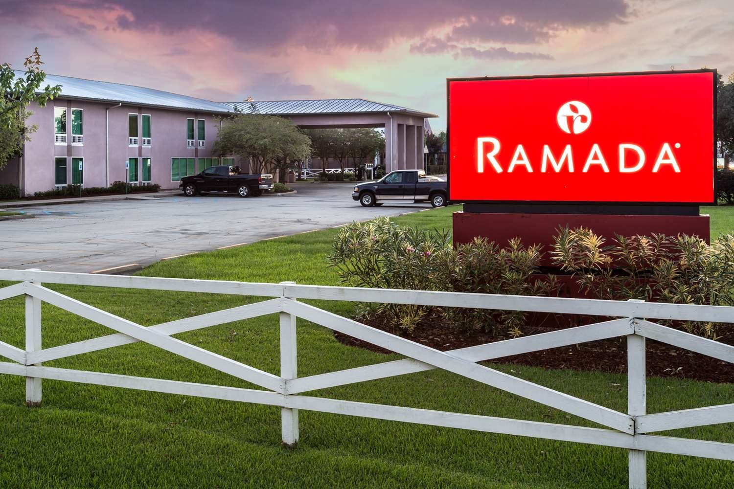 Ramada by Wyndham Luling-官方