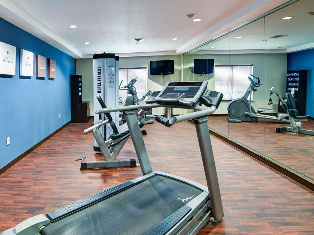 Quality Suites Near Cedar Creek Lake主图