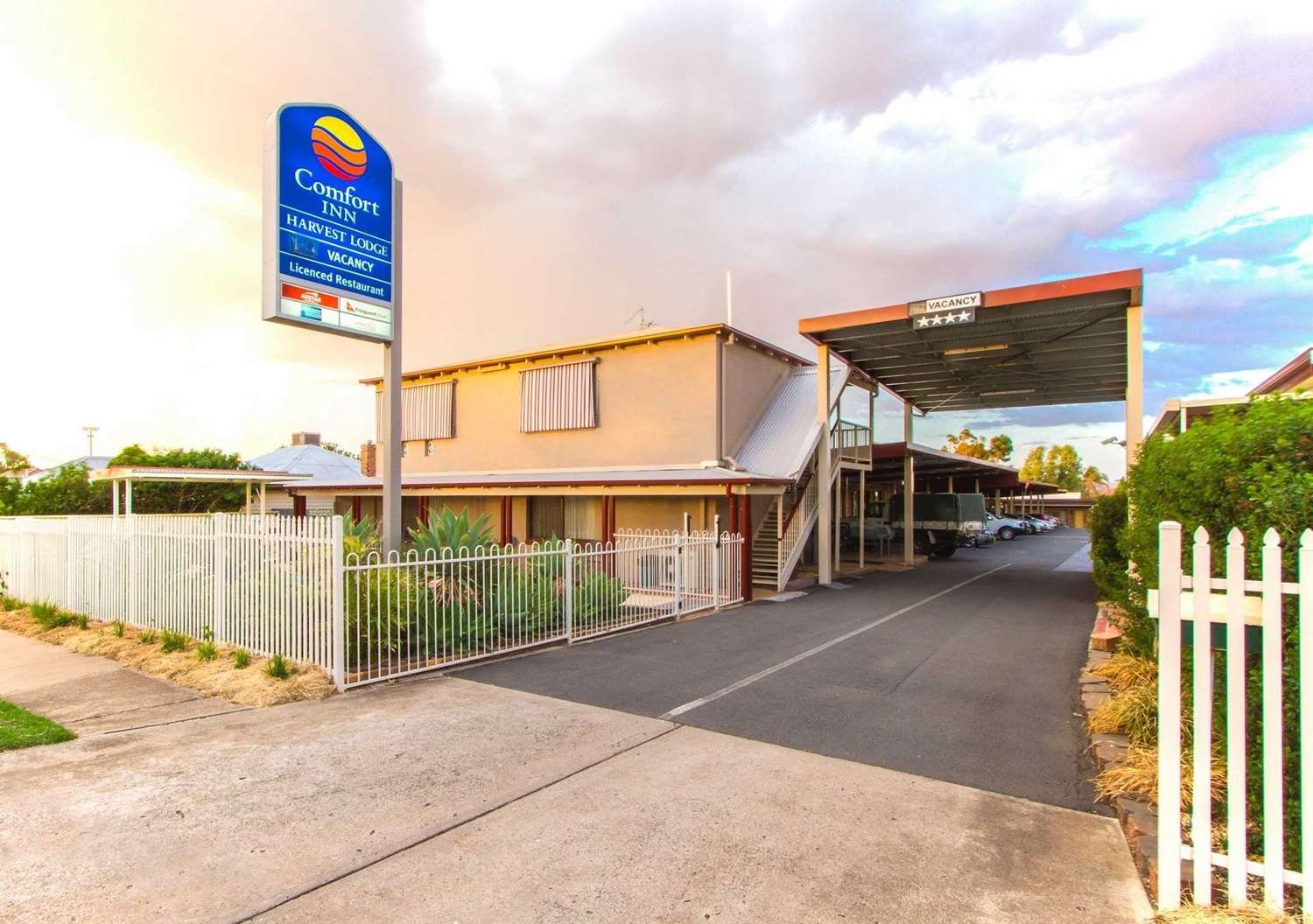 Harvest Lodge Motel-官方