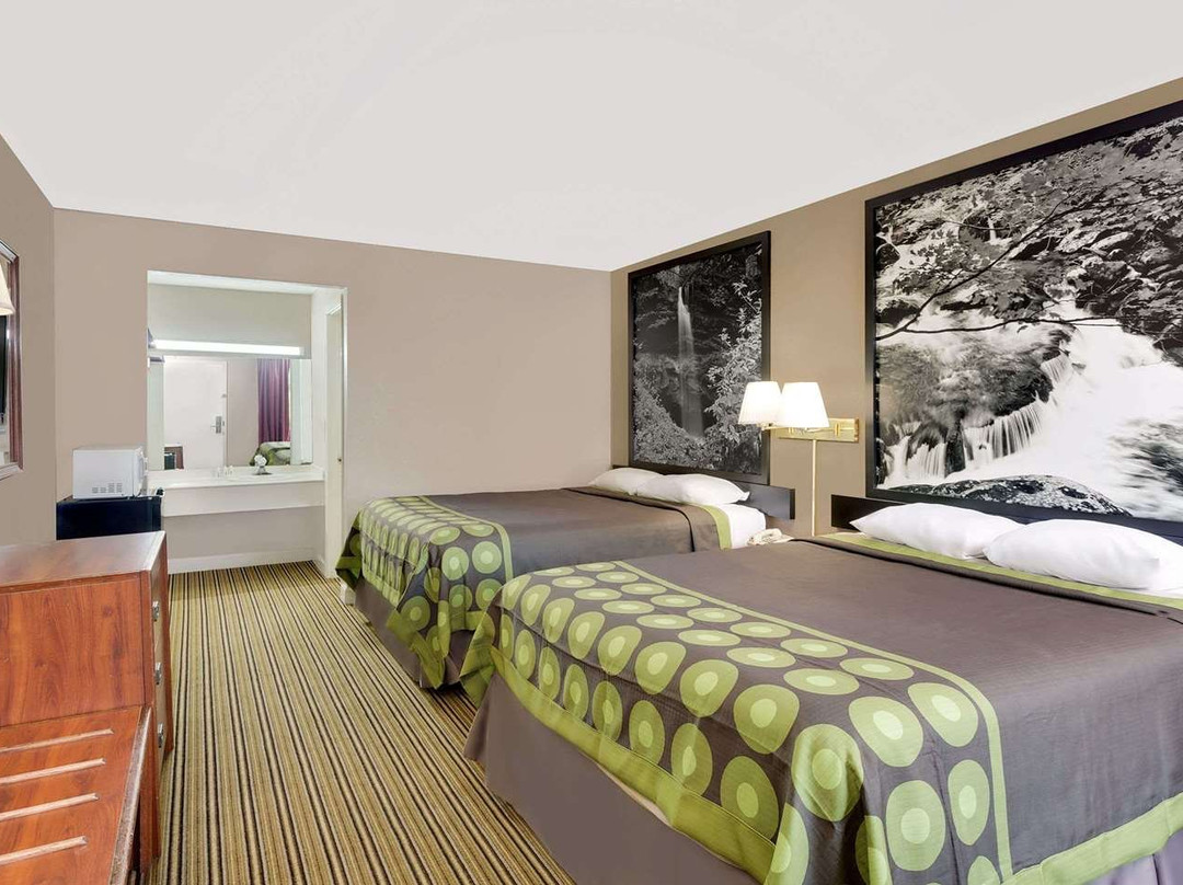 Super 8 by Wyndham Athens主图