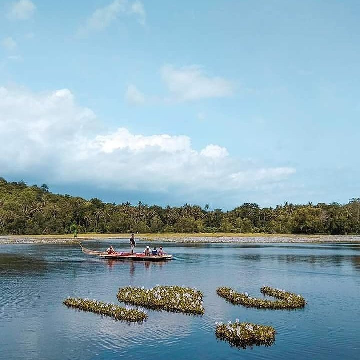 Lake Yeh Malet景点图片
