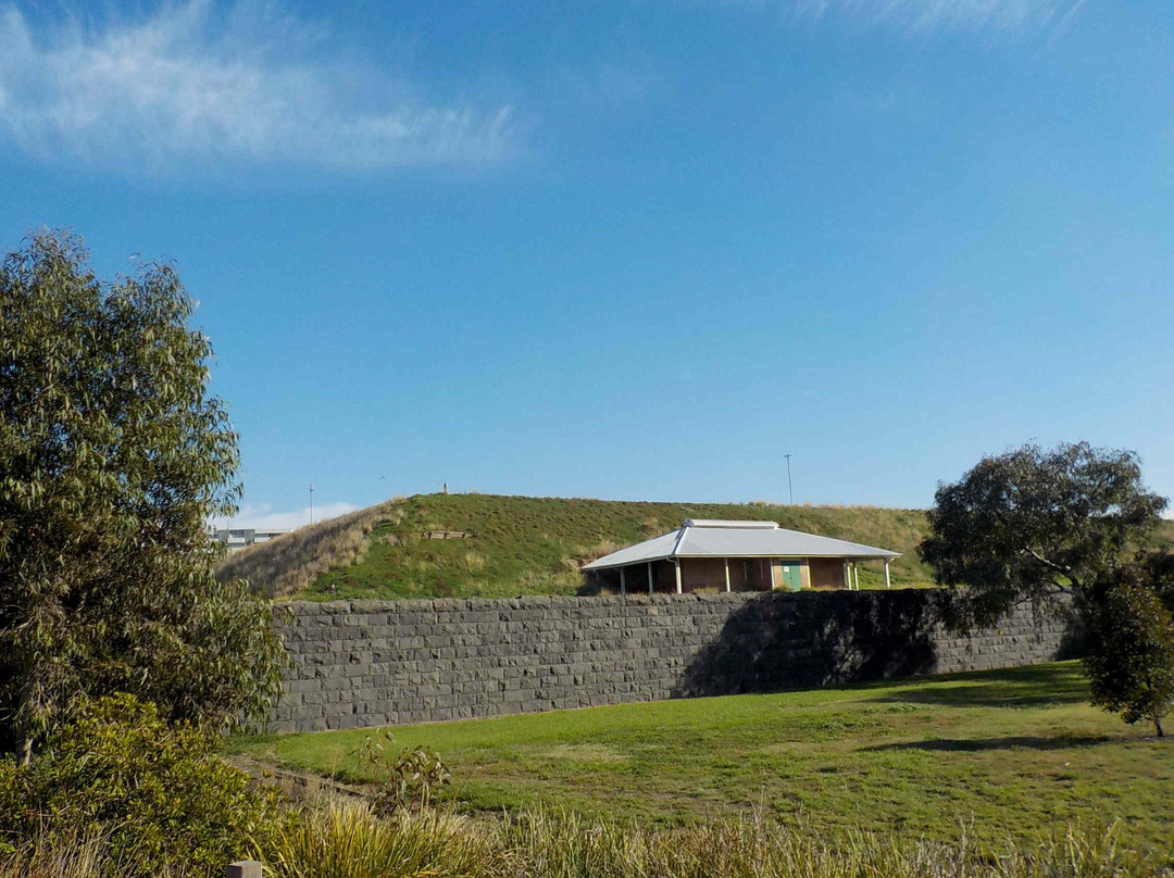 Maidstone旅游景点-Jack's Magazine