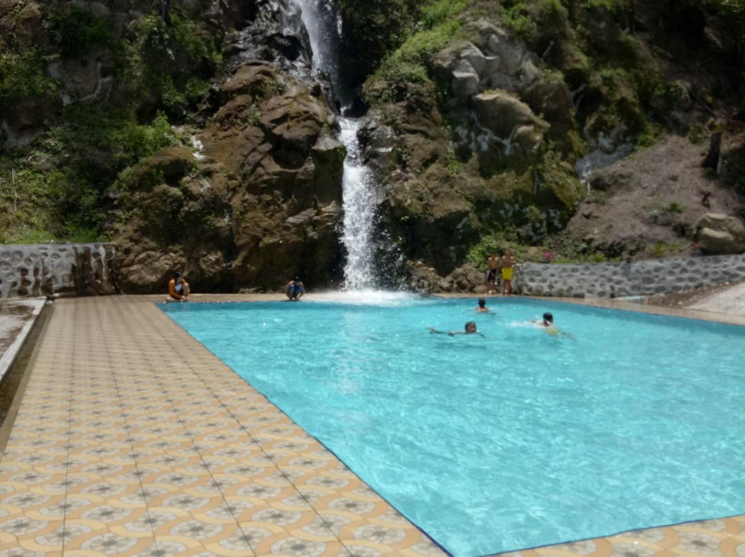 Gibeon Hill Waterfall-沙摩西岛必去景点