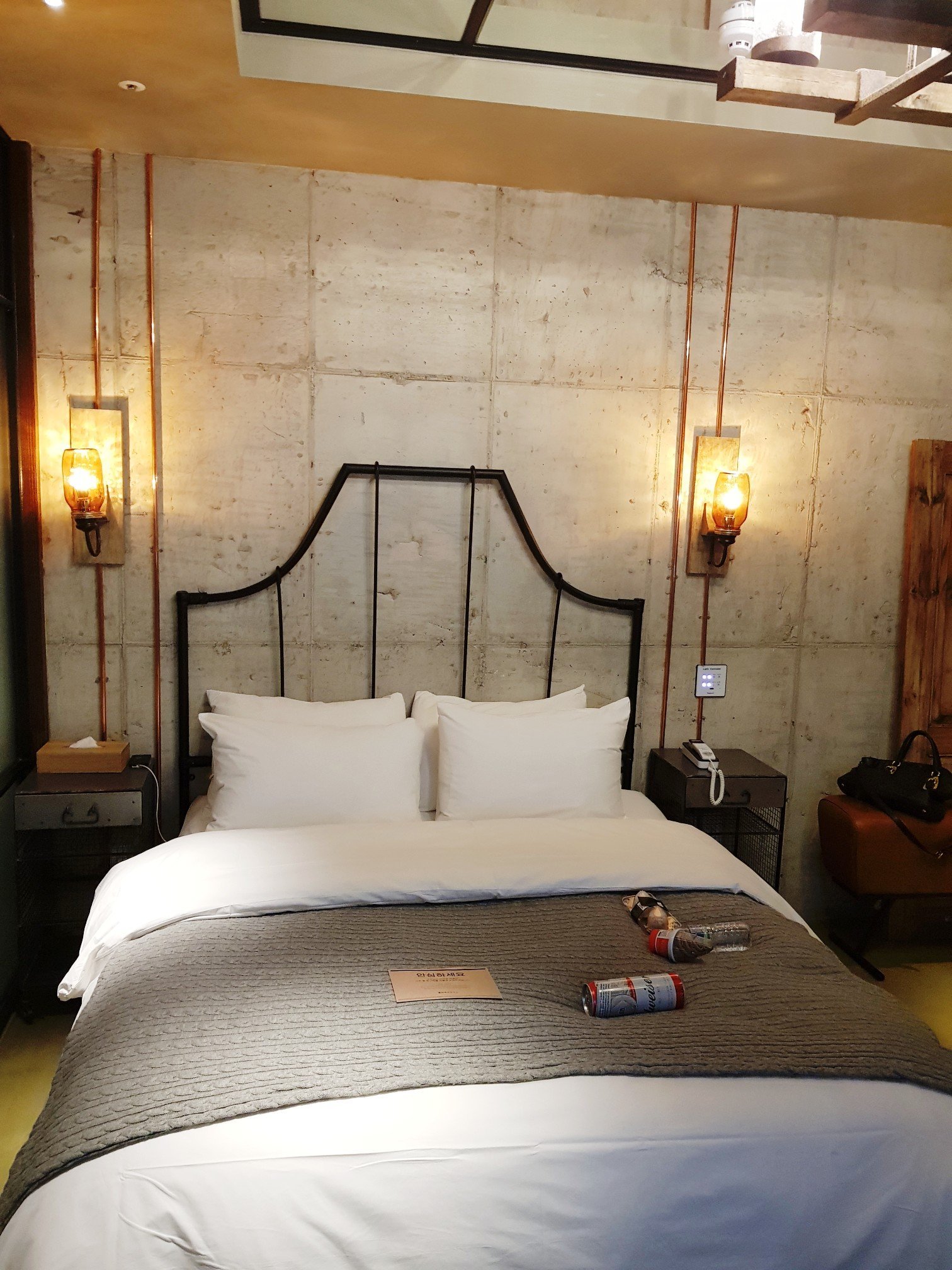 February Hotel-官方