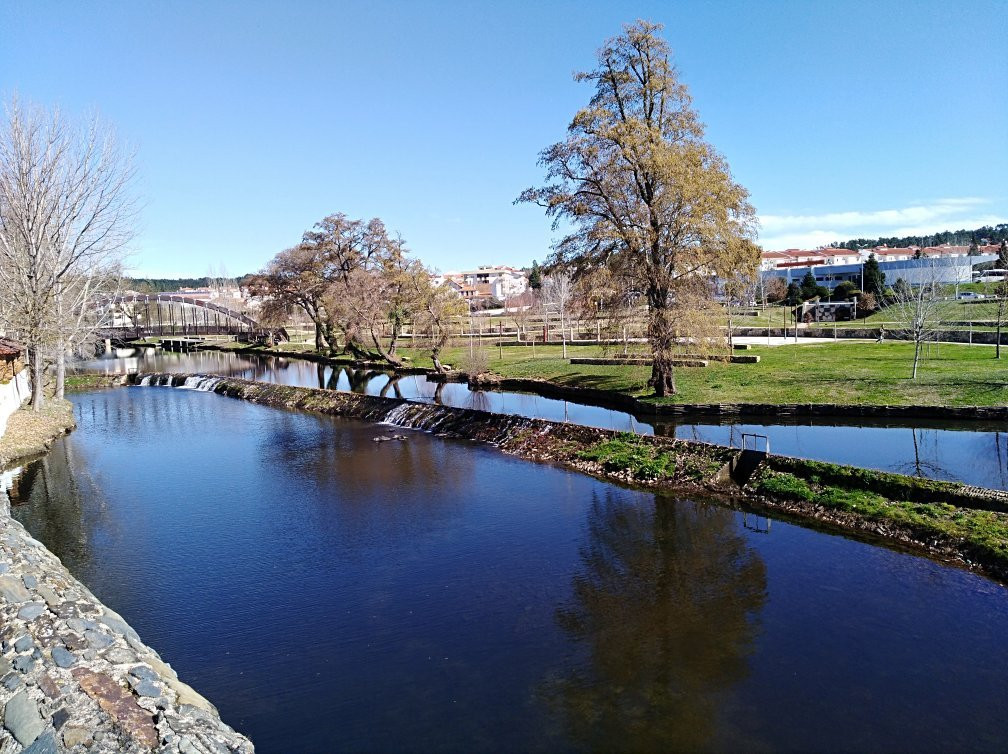 Vale da Ribeira da Serta景点图片