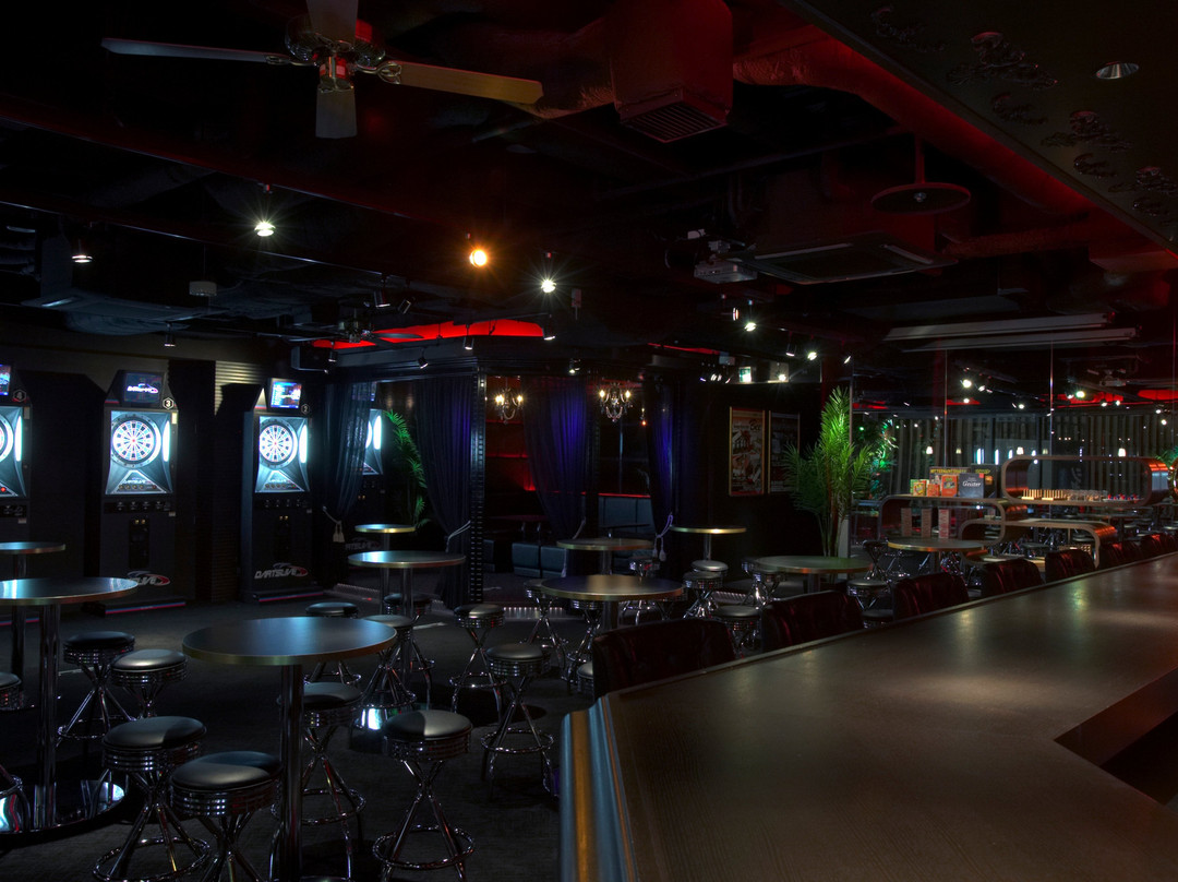 ダイニングダーツバーBee有楽町店