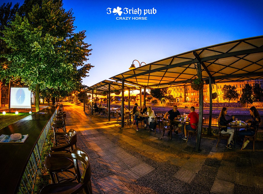 Nis餐馆和美食-Irish Pub Crazy Horse