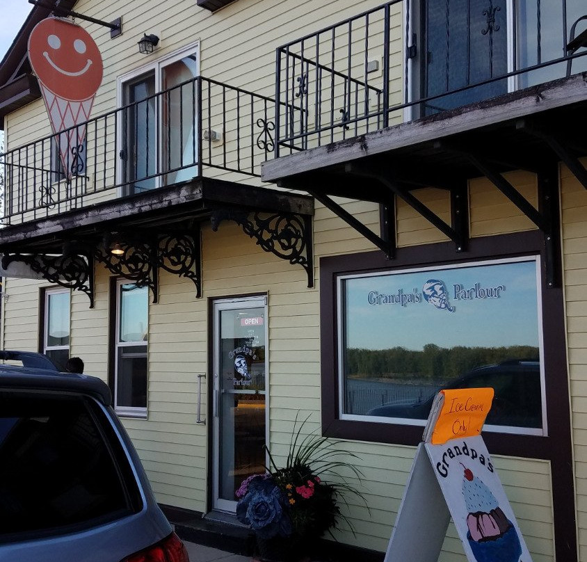 Bellevue餐馆和美食-Grandpa's Parlor