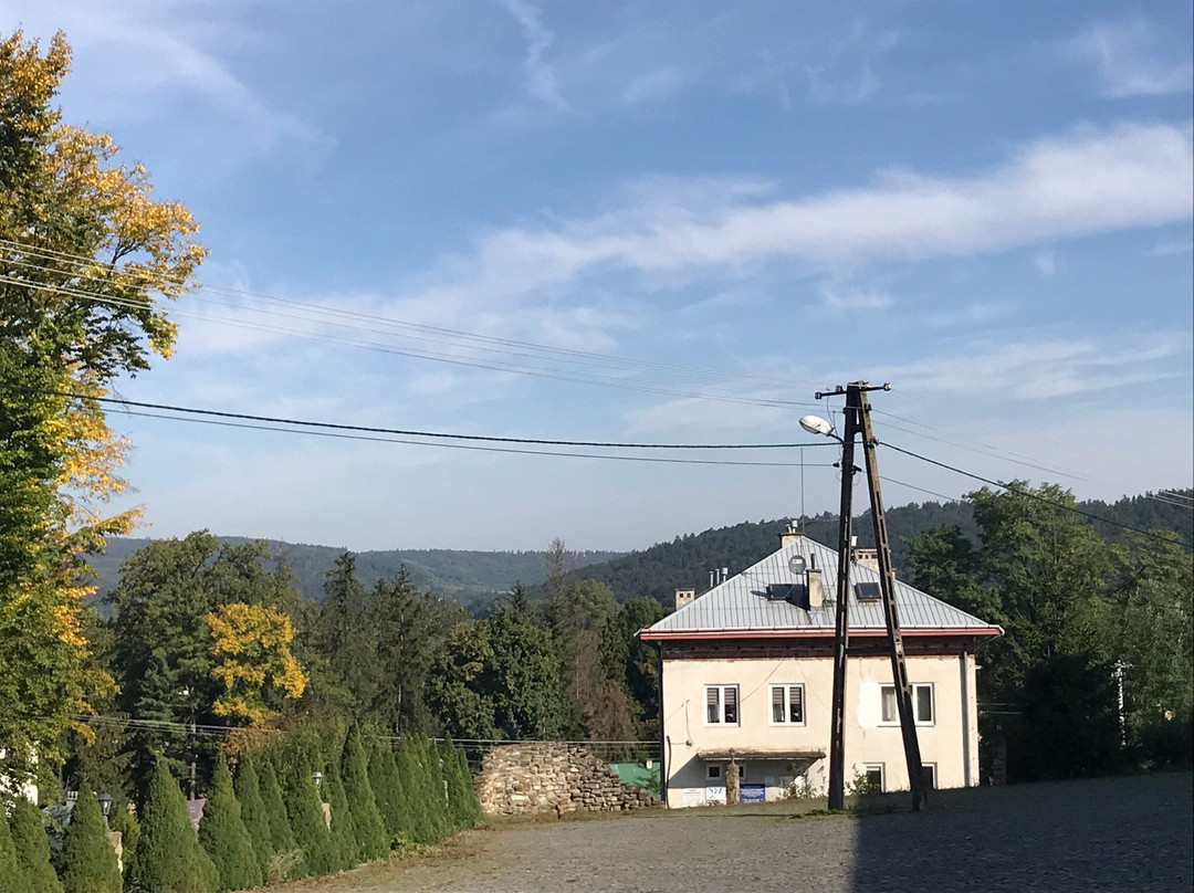 伊姆普莱西亚克拉希臣旅馆