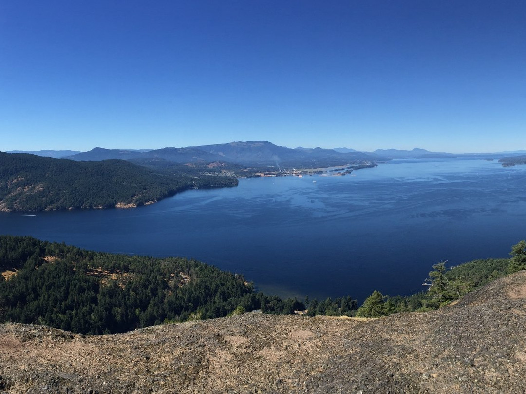 Mt Erskine Provincial Park景点图片