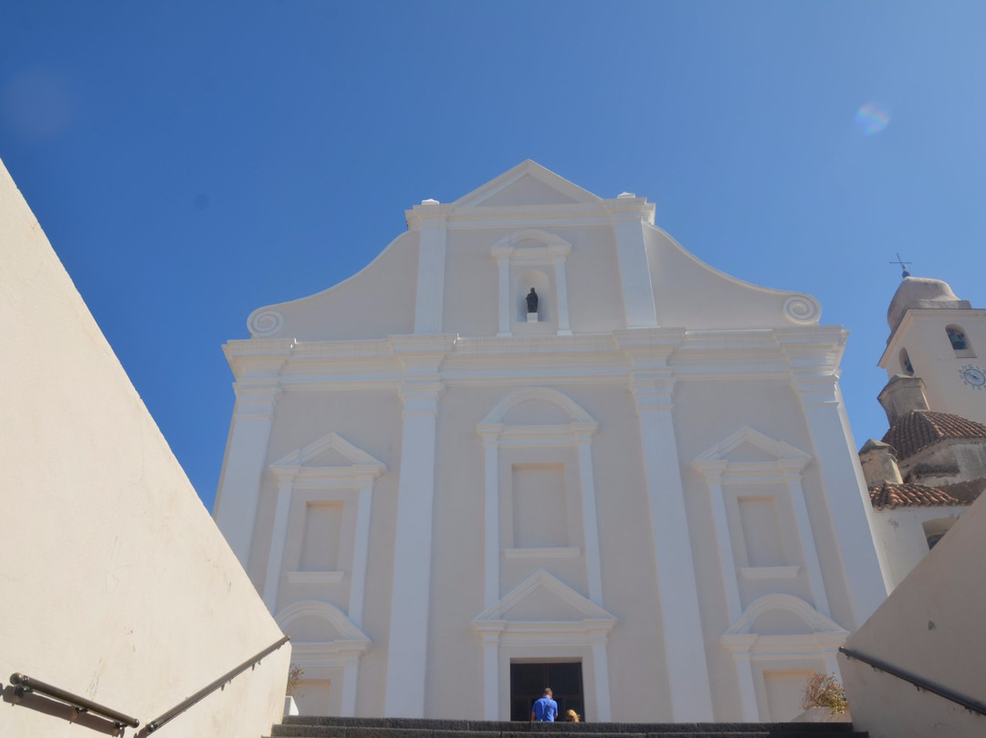 Santuario di Nostra Signora del Rimedio-奥罗塞必去景点