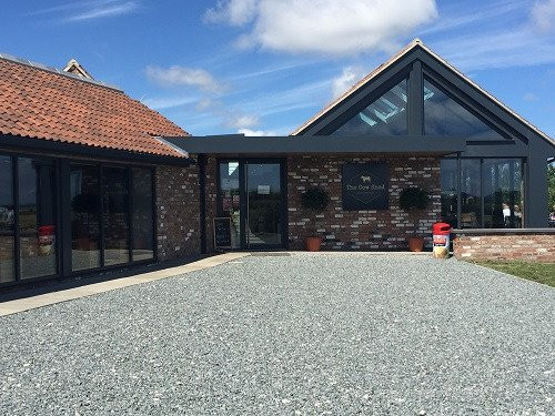 Barmston餐馆和美食-The Cow Shed @ Fraisthorpe Beach