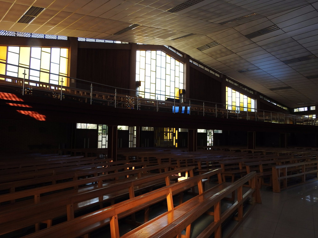 Christ the King Cathedral-嘉伯隆里必去景点