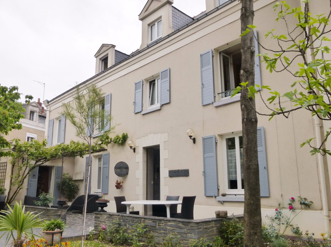 Sainte-Gemmes-sur-Loire酒店住宿-L 'Angevine Maison d'Hôtes