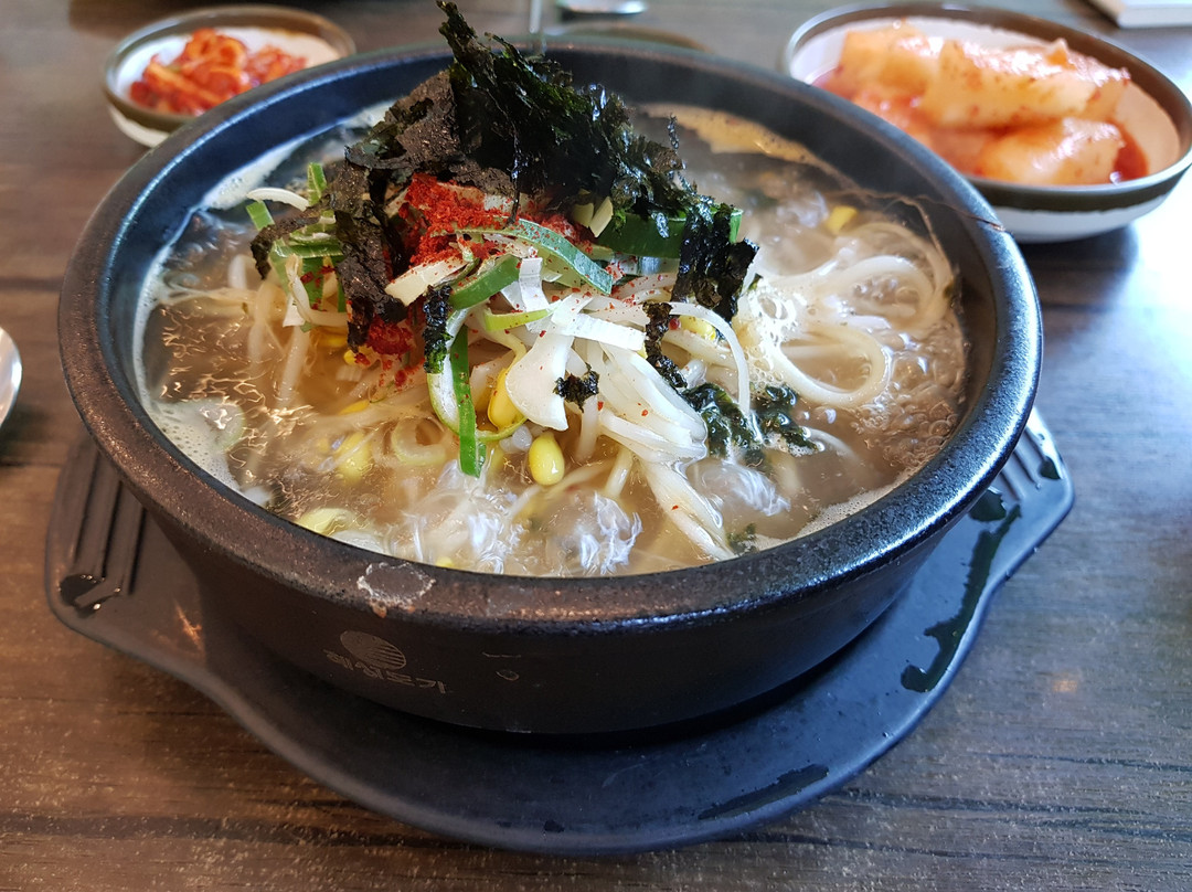 安山市餐馆和美食-Chinese Medicine Pancake Ju Yellow Beans Rice Soup