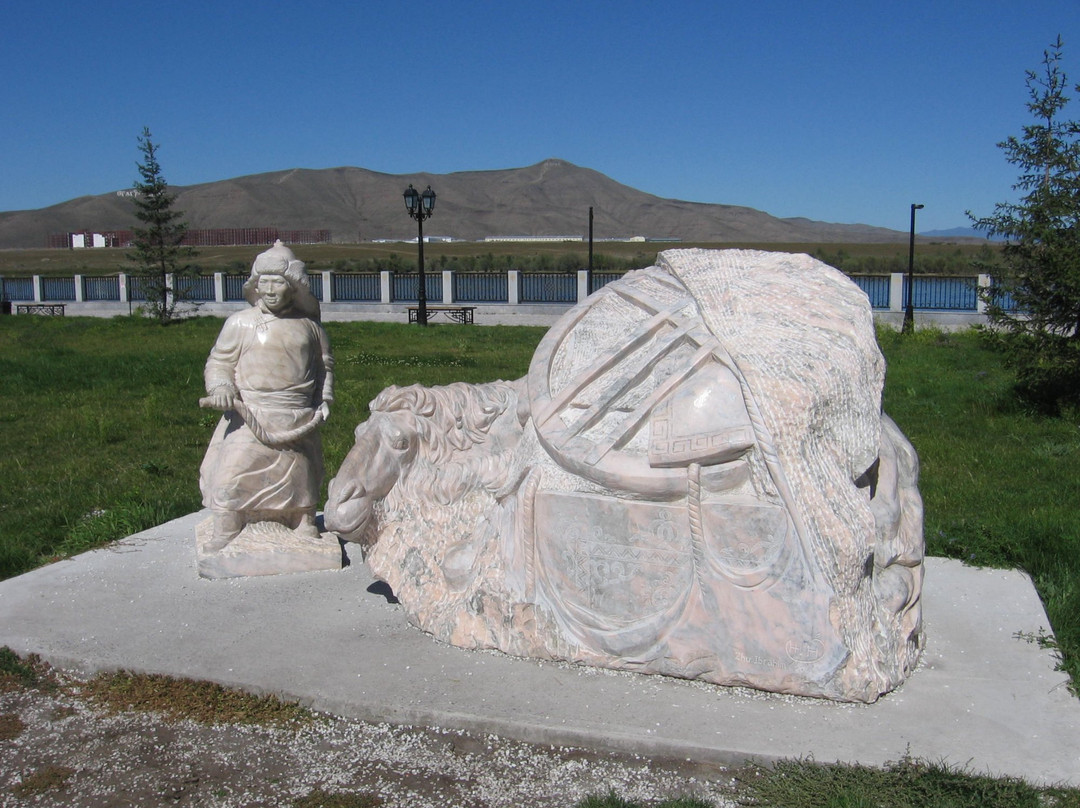 Monument to Kadarchy-Kyzyl必去景点