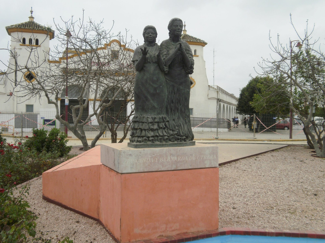 乌特雷拉旅游景点-Fernanda y Bernarda de Utrera