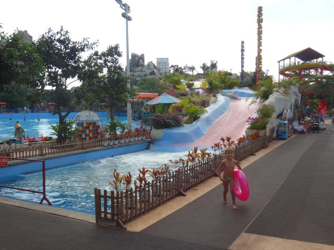 三亚梦幻水上乐园-三亚市必去景点