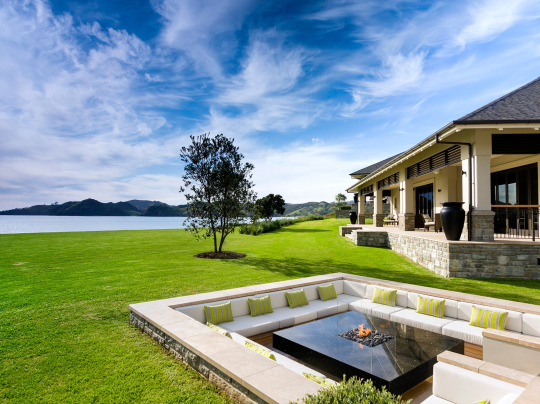 Helena Bay Lodge