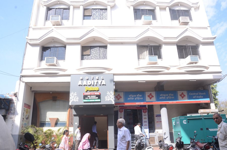 Hotel Aaditya Palace主图