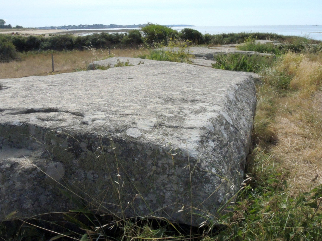 Les Pierres Plates-Locmariaquer必去景点