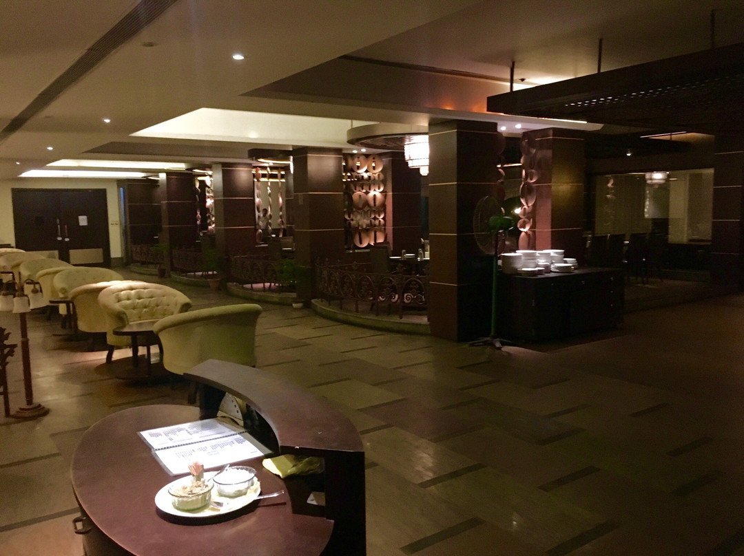 Rambagh golf club restaurant