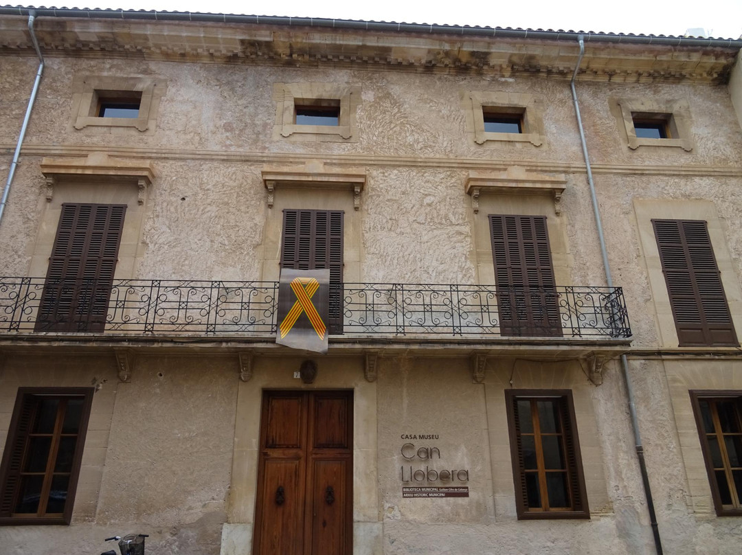 Placa Vella i Ca'n Llobera-Pollenca必去景点