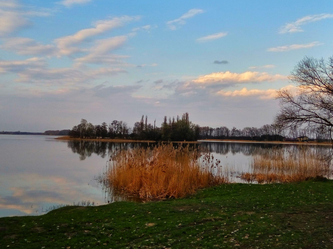 Hillfort on Slupca Lake景点图片