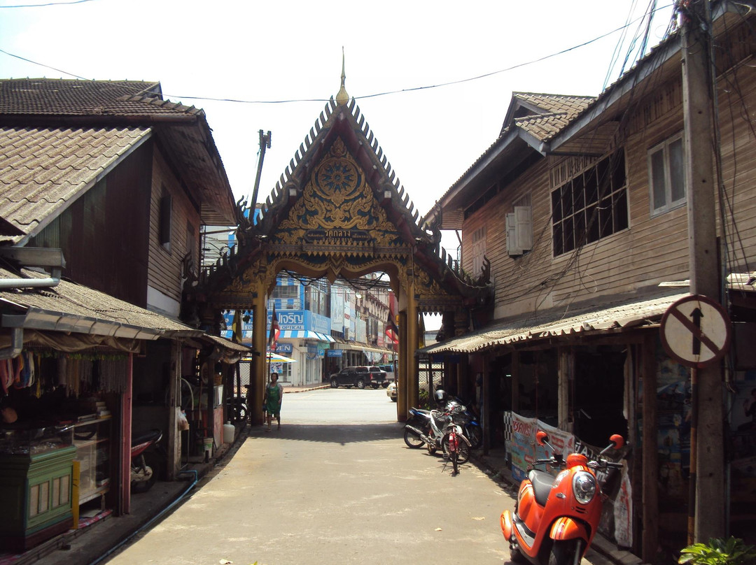 Wat Buppharam or Wat Plai Klong-桐艾必去景点