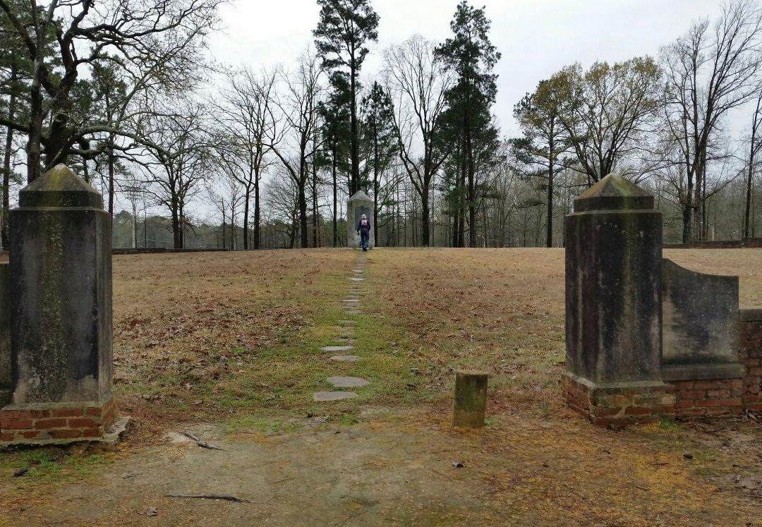 Confederate Cemetery景点图片