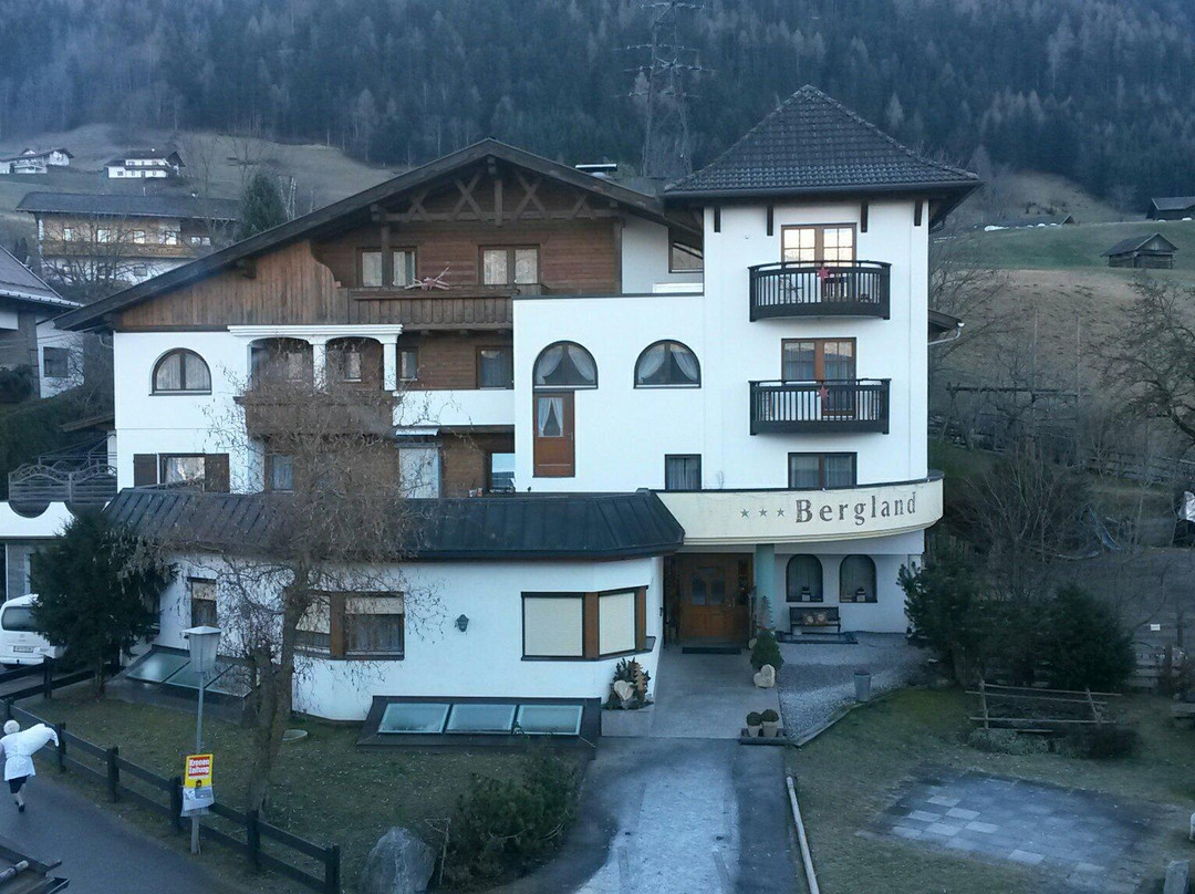 Arzl im Pitztal酒店住宿-Ferienhotel Bergland