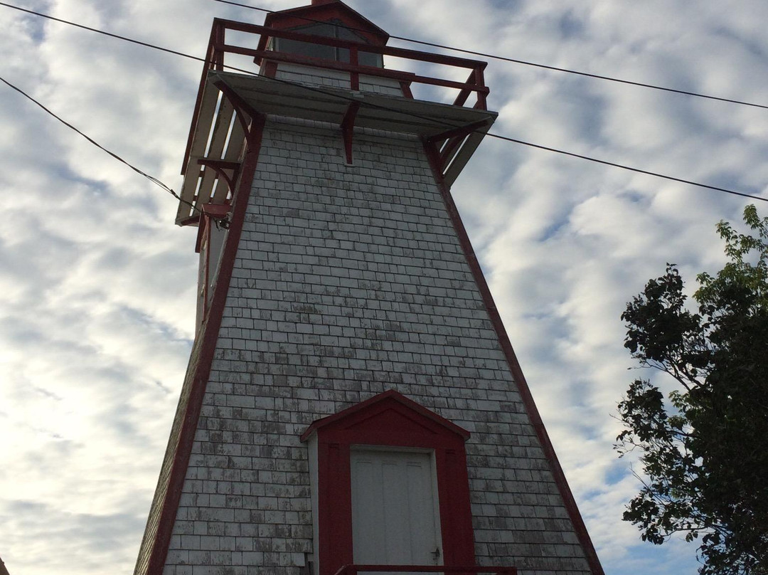 Manitowaning Lighthouse景点图片