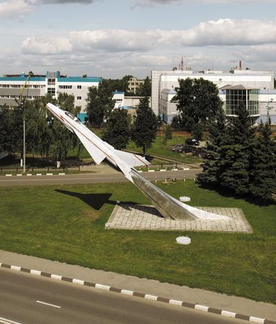 Monument to the MiG-21景点图片
