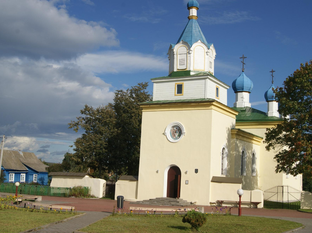 Holy Trinity Church-米尔必去景点