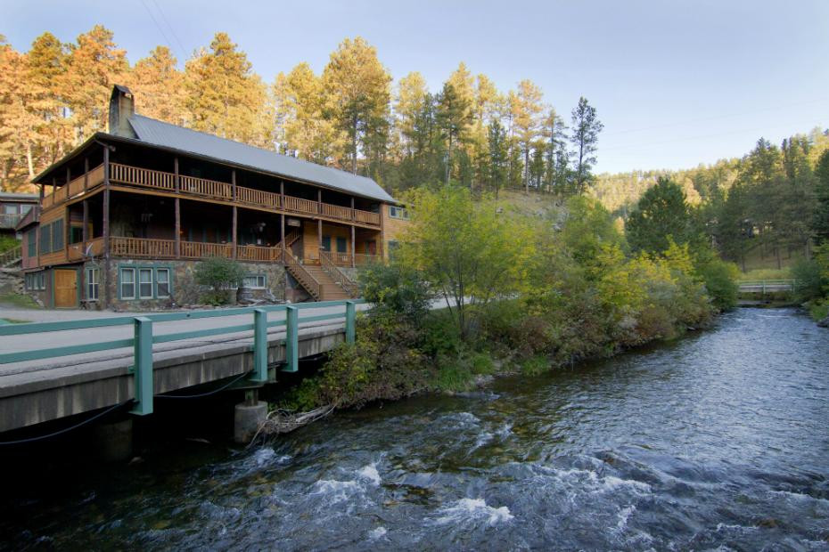 Hisega Adventure Lodge