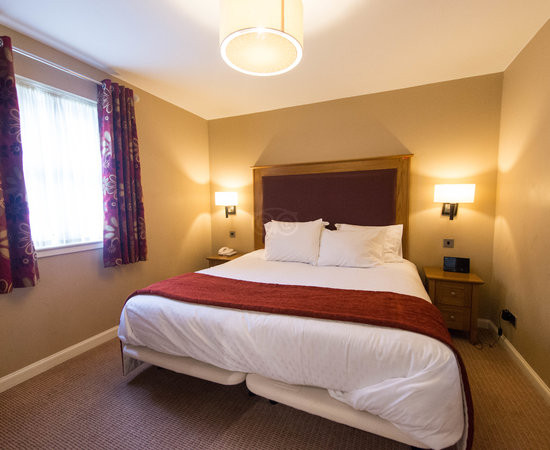 肯摩尔俱乐部酒店