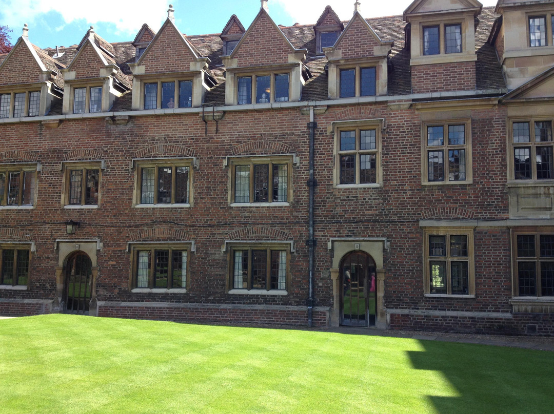 Pembroke College-剑桥必去景点
